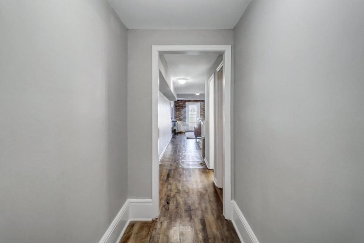 Апартаменти Eagle'S Landing Loft-Downtown Above Bull & Barrel Стейтсборо Екстер'єр фото
